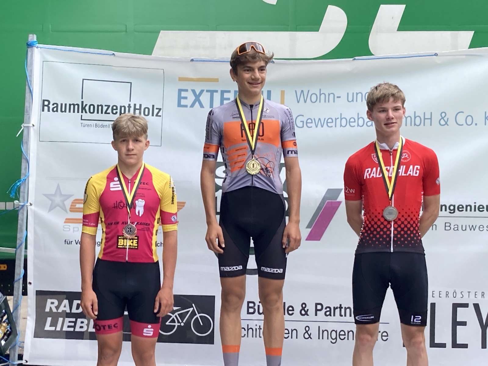 1B044FA9-59C3-439C-8CBB-F9D88C46128D